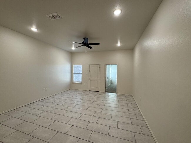 Building Photo - 5834 Virginia Ave