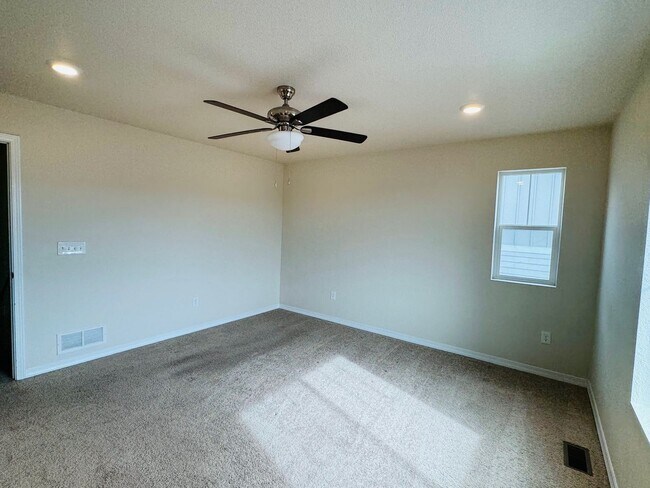 Building Photo - 5642 Heathland Terrace