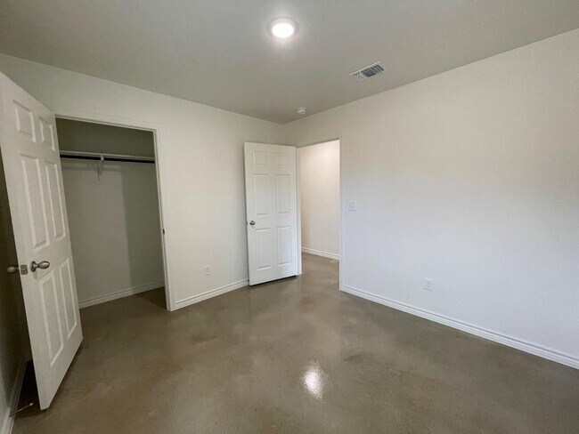 Building Photo - 2317 Zanoletti Ct
