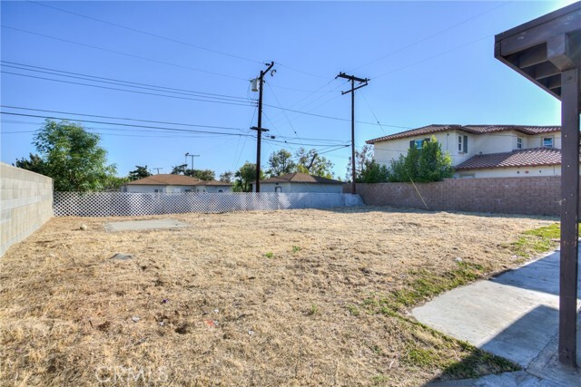 Building Photo - 13011 Pinon St
