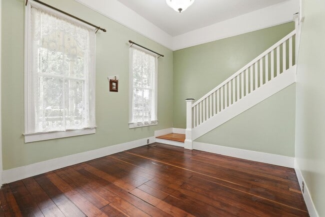 Building Photo - 482 South St