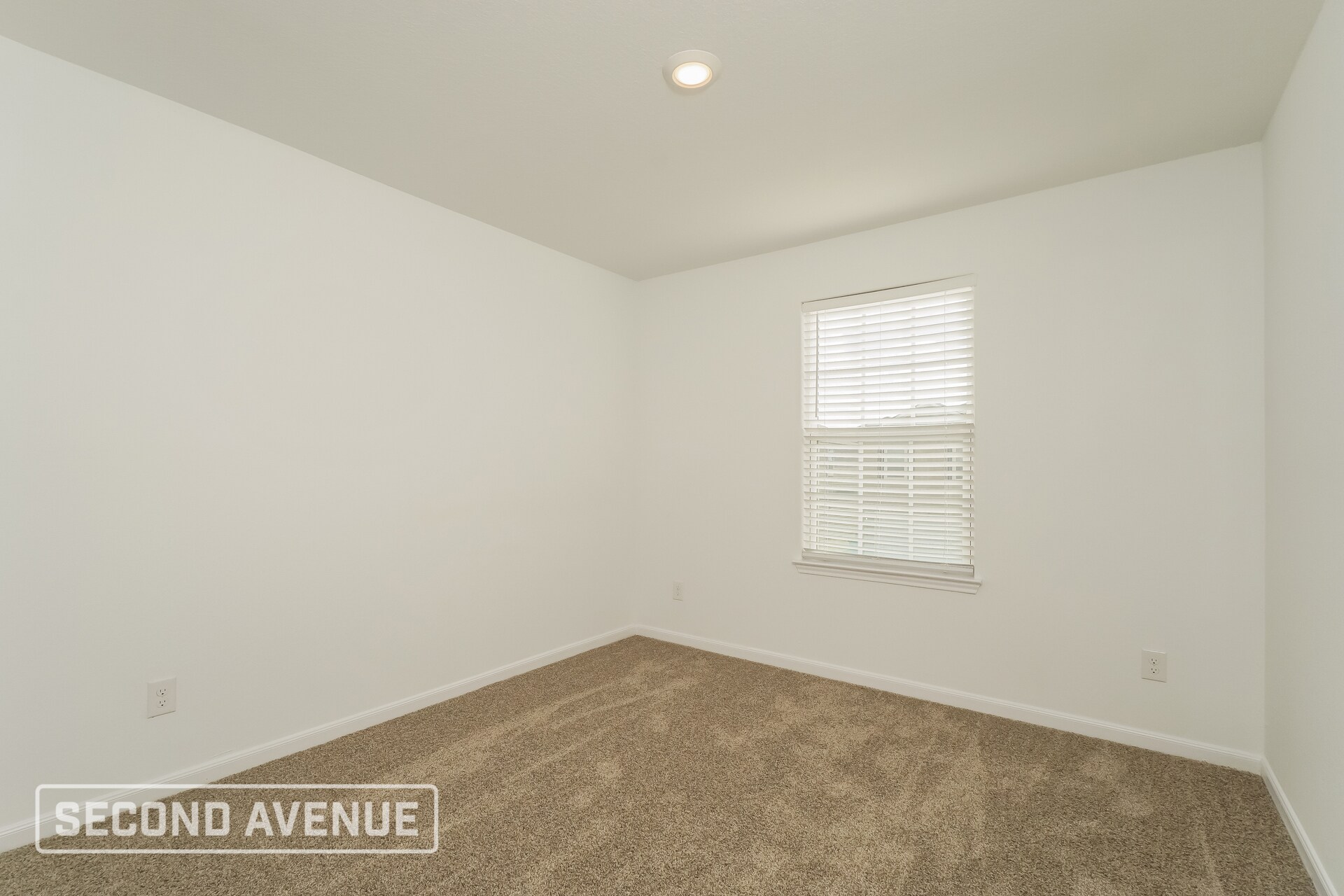 Building Photo - 3027 Jackson Smt