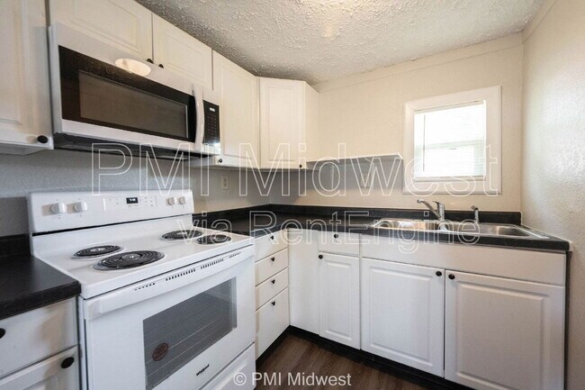 Building Photo - 2142 W Us-40
