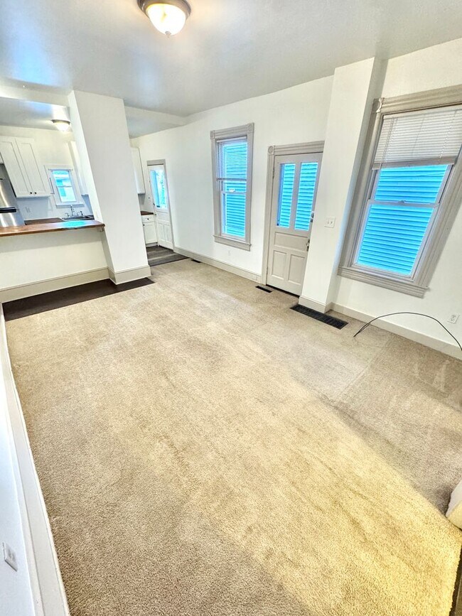 Building Photo - 1319 Northampton St