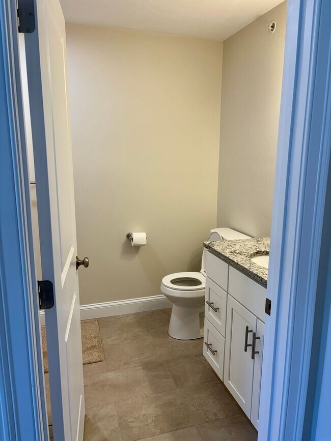 Building Photo - Brand New Townhouse-Style Living with Modern Finishes