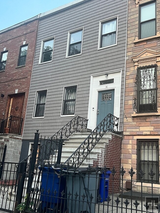 Building Photo - COVERT STREET