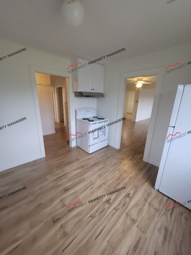 Building Photo - STATUS: RENTED-| R215 | $1895.00
