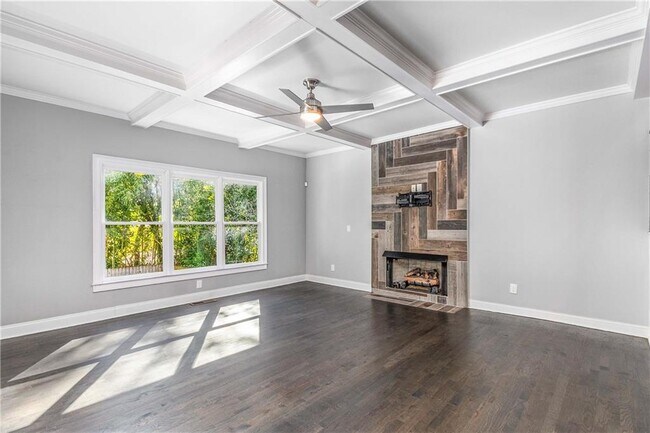 Building Photo - 207 Mellrich Ave NE