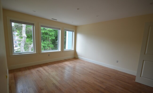 Building Photo - 118-120 Tremont St