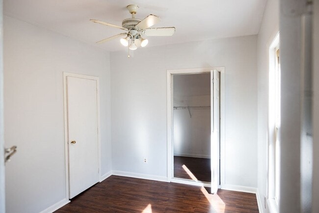 Building Photo - 27 Columbia St