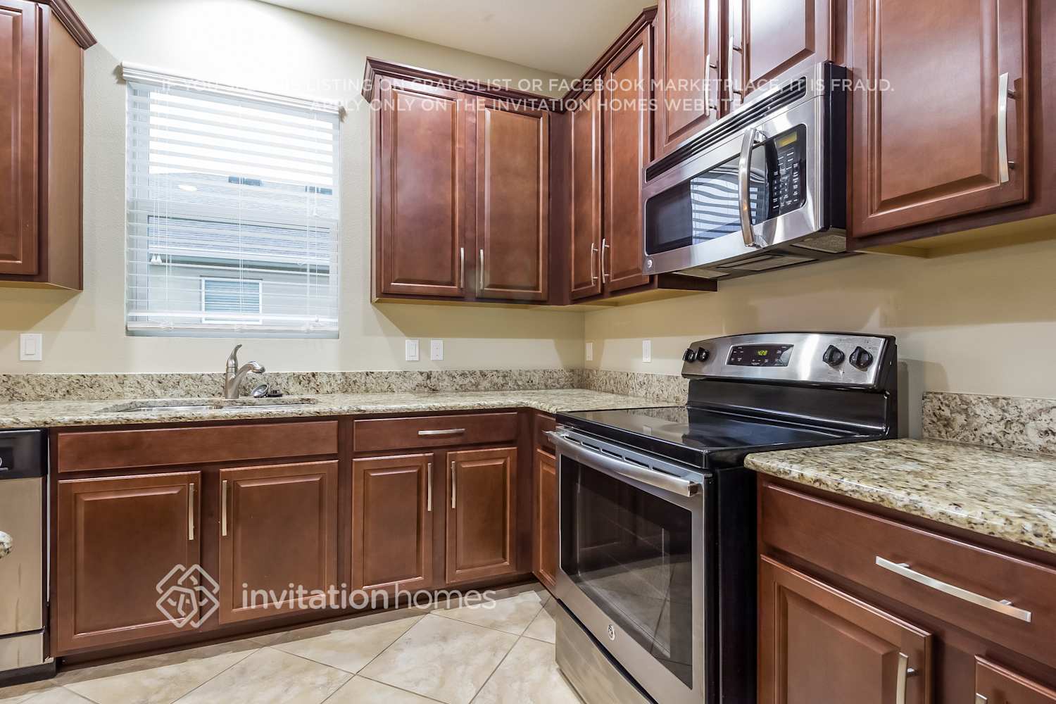 Building Photo - 3504 Sprite Ln