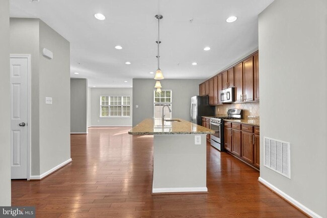 Building Photo - 6704 Saw Mill Ct