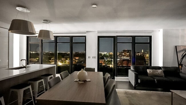 Building Photo - 1611 8th St NW