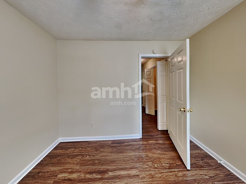 Building Photo - 1314 Sweetwater Ct