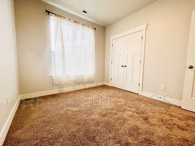 Building Photo - 3715 W 1480 N
