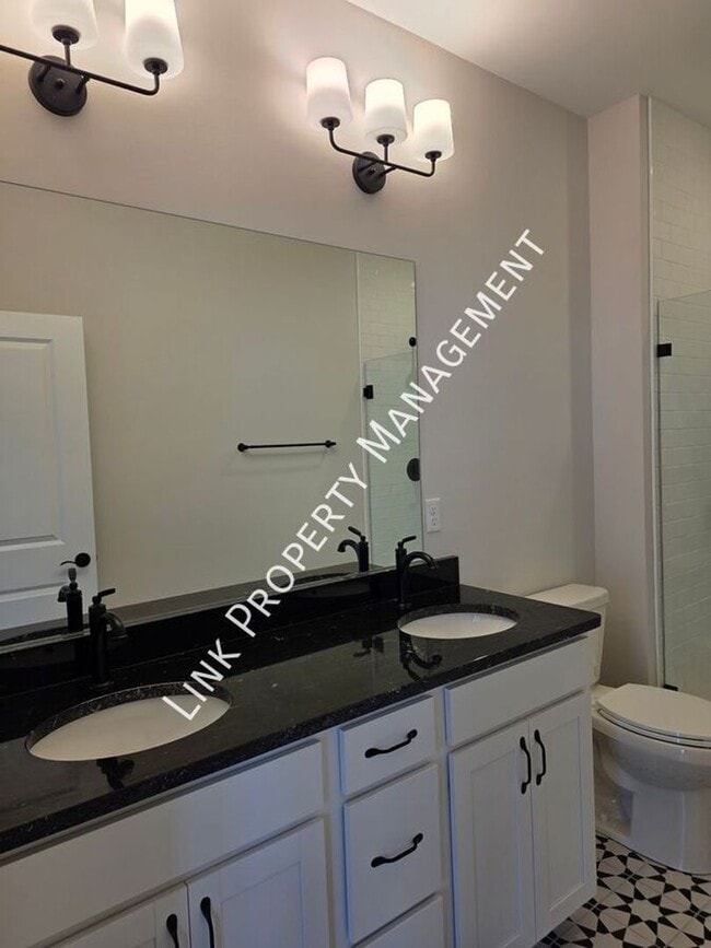 Building Photo - Brand New Townhome 3/3 Downtown near UTC a...