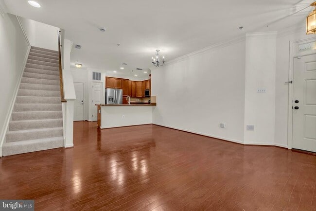 Building Photo - 8222 Morris Pl