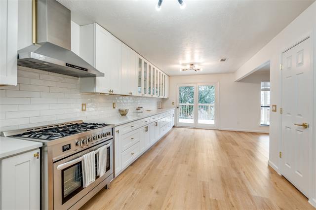 Building Photo - 9130 Valley Chapel Ln