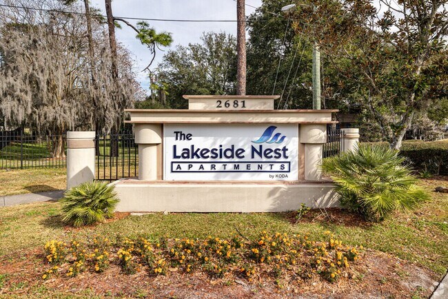 Interior Photo - The Lakeside Nest