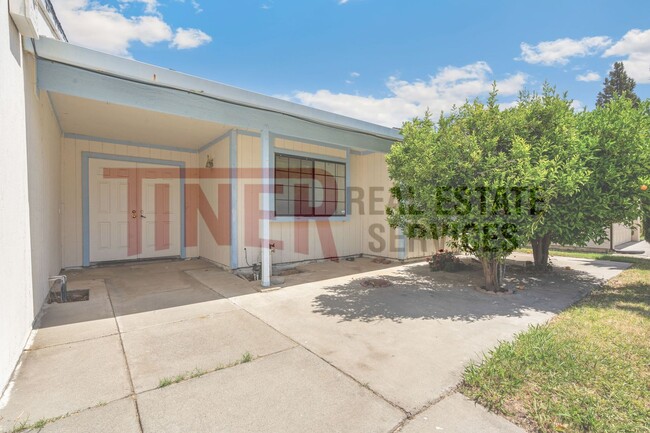 Building Photo - Spacious Home in Tiogawoods Neighborhood!