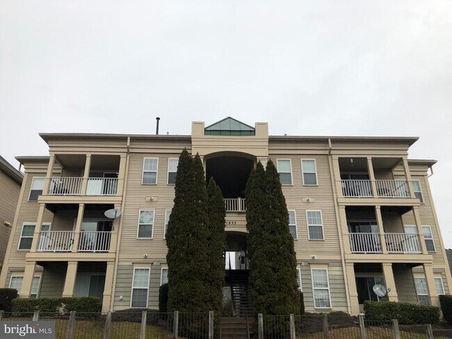 Building Photo - 1055 Gardenview Loop