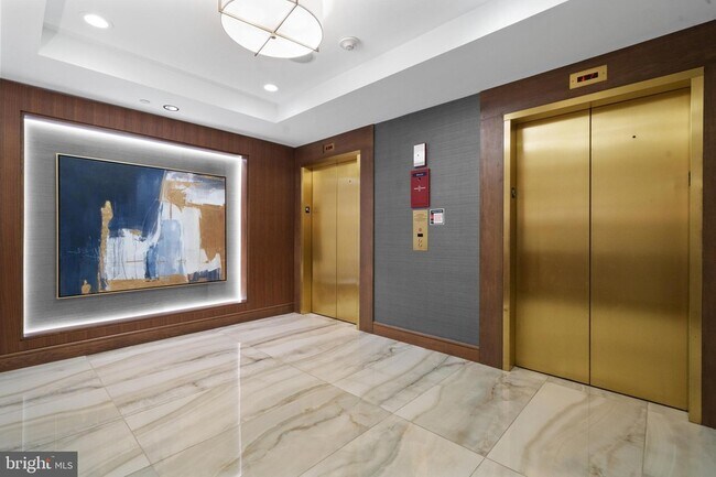 Building Photo - 616 E Street NW Unit 1007