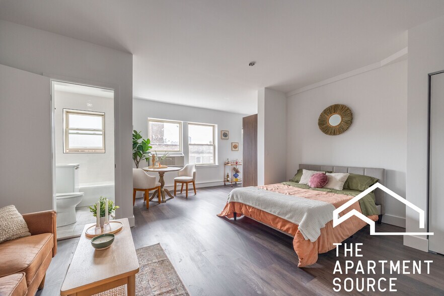 Building Photo - 1553 W Hollywood Ave