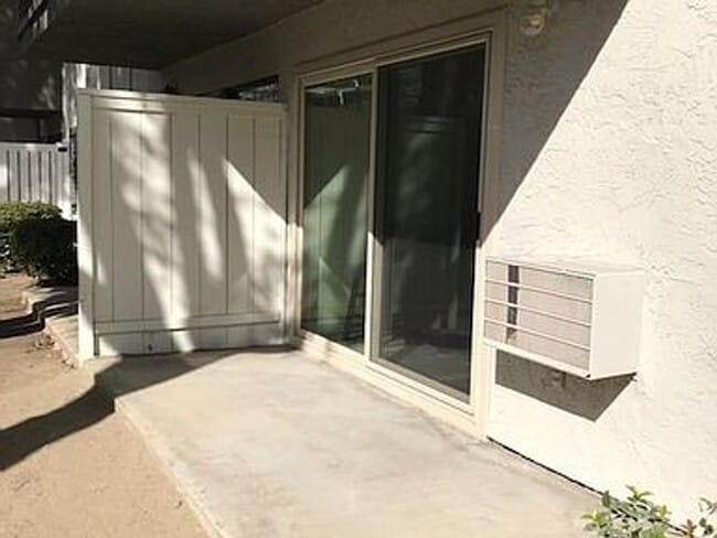 Building Photo - Age 55+ Only - Remodeled One Bedroom Condo...