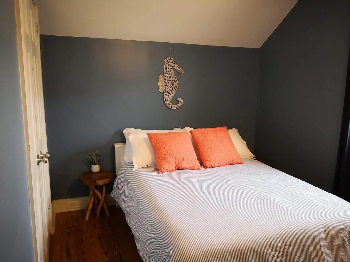 Building Photo - 68 W Narragansett Ave