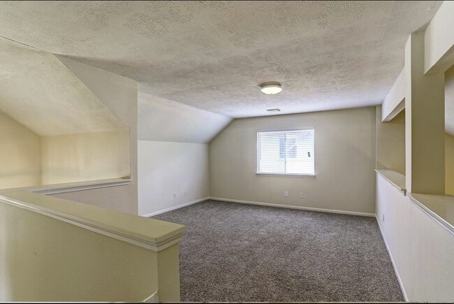 Building Photo - 3306 Signal Hill Dr