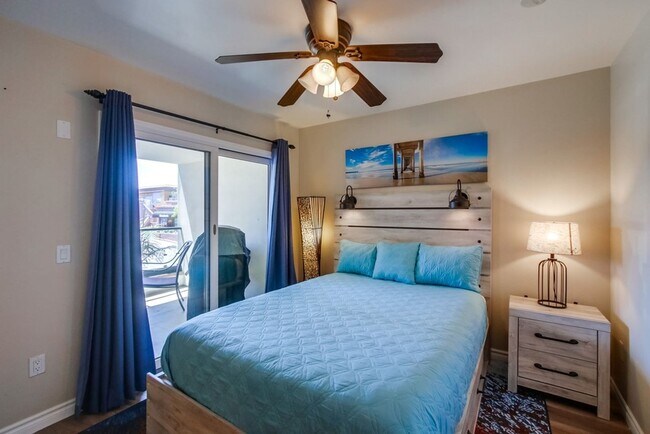 Building Photo - Steps From The Beach w/ All Utilities Included Available Jan - May 2025