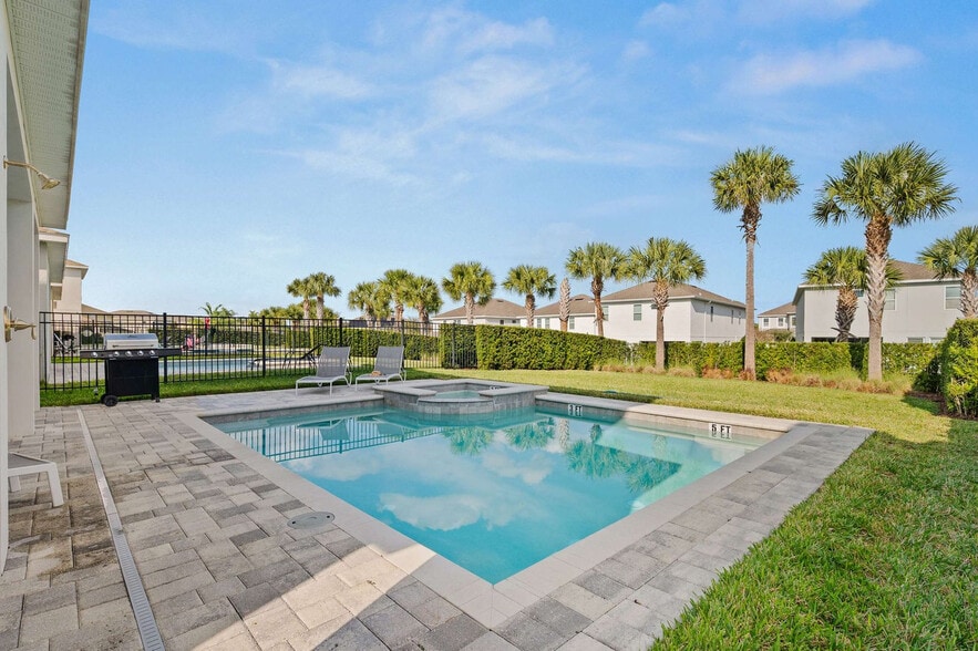 Building Photo - 301 Burma St