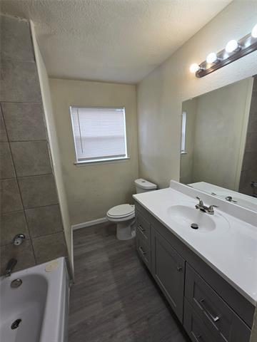 Building Photo - 1605 Willowbrook St