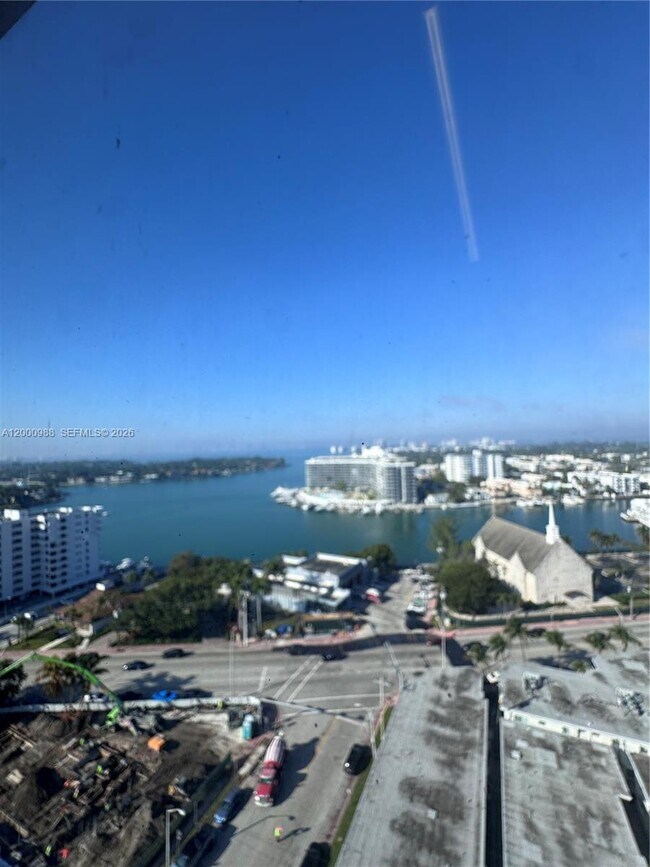 Building Photo - 401 NE 69th St