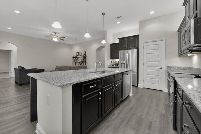 Building Photo - 8001 Silver Maple Dr