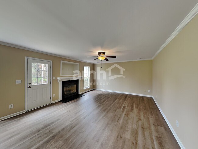 Building Photo - 169 Royalton Rd