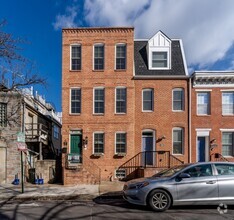 Building Photo - 1501 Williams St./3 Bedroom, 3.5 Bath Town...