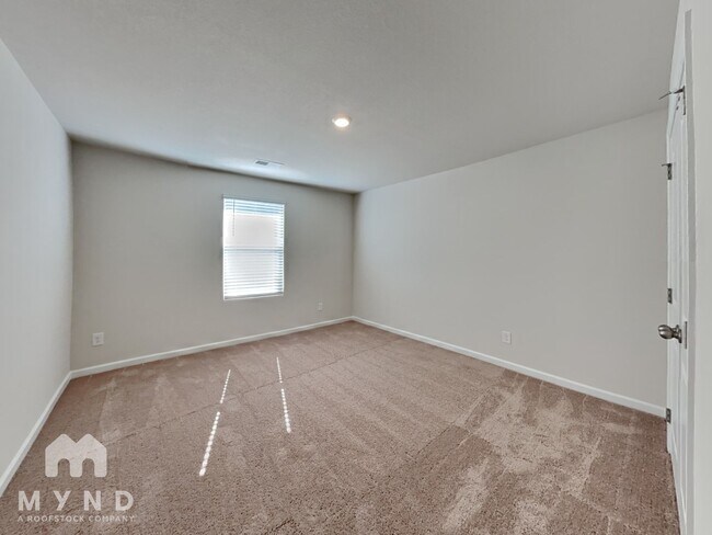 Building Photo - 168 Taverners Ln