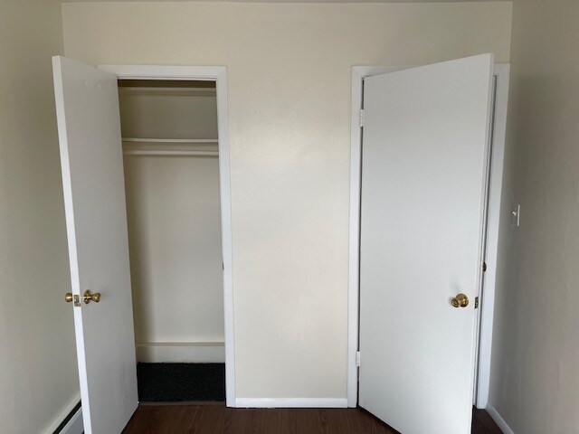 Building Photo - 750 E 83rd St