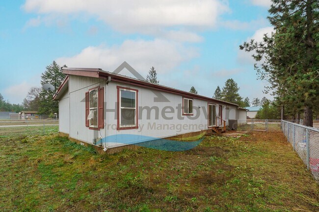 Building Photo - 2 Bedroom 2 Bathroom Home with Attached 2-Car Garage Available in Athol!