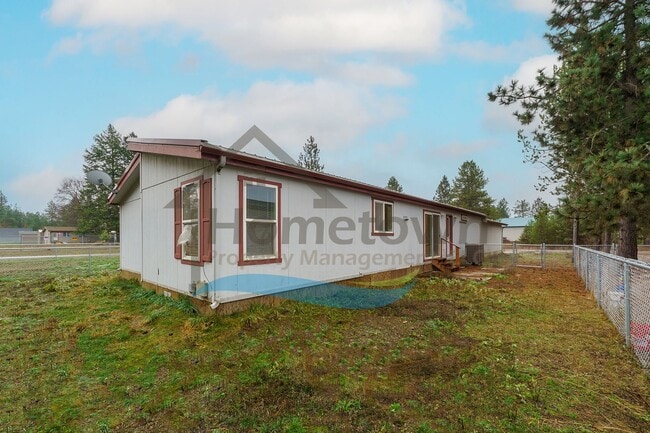 Building Photo - 3 Bedroom 2 Bathroom Home with Attached 2-Car Garage Available in Athol!