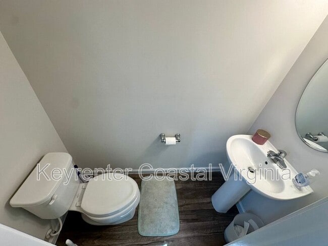 Building Photo - 605 Lakeview Cove