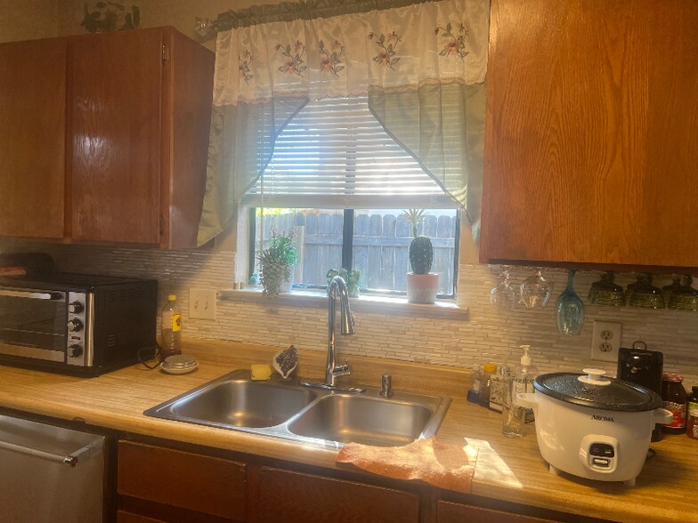 Building Photo - 11606 Pearwood Pl