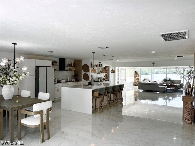 Building Photo - 337 Shore Dr