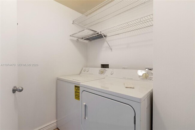 Building Photo - 21205 NE 37th Ave