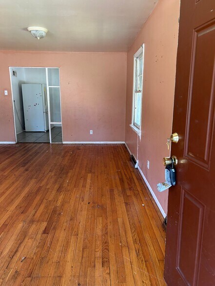 Building Photo - 6998 Edison Ave