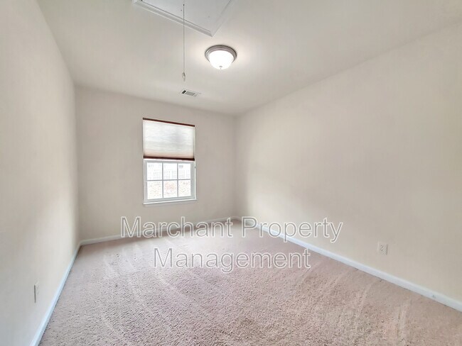 Building Photo - 114 Awendaw Way
