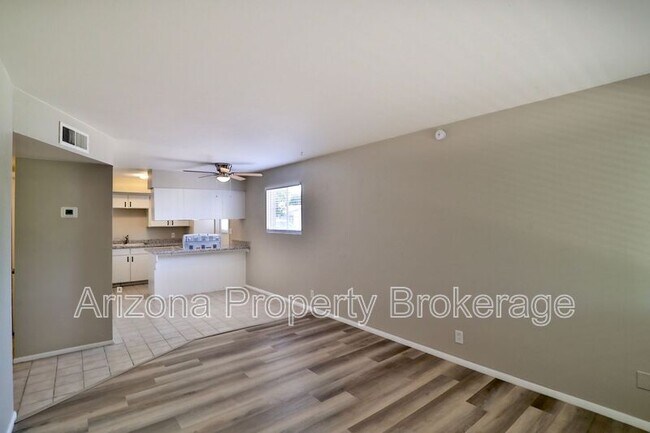 Building Photo - 2323 S College Ave