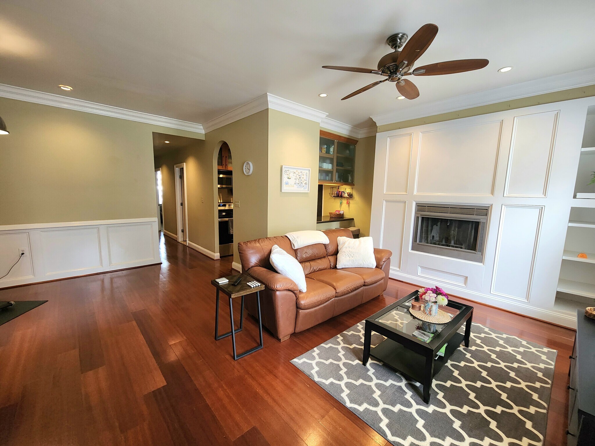 Building Photo - 8 Andrew Pl