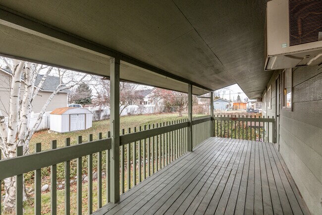 Building Photo - 605 N Virginia Ct